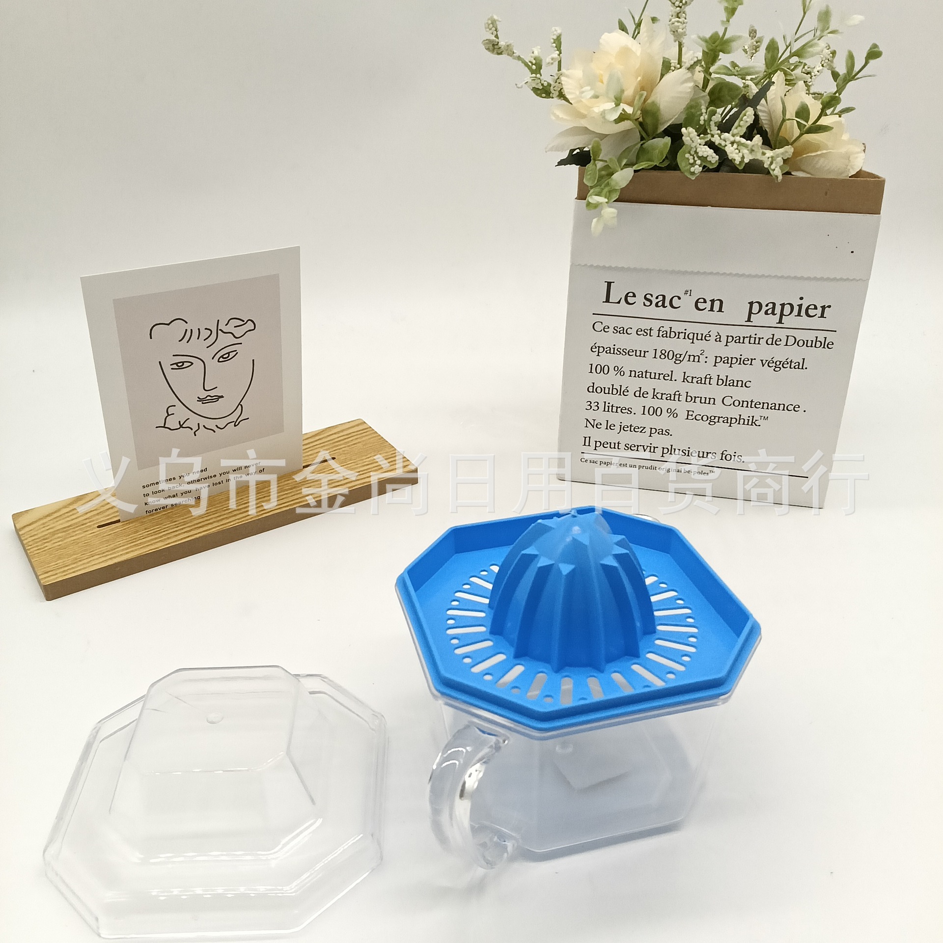 Lemon juicer, wholesale plastic manual juicer cup, household orange juicer Application Scenario