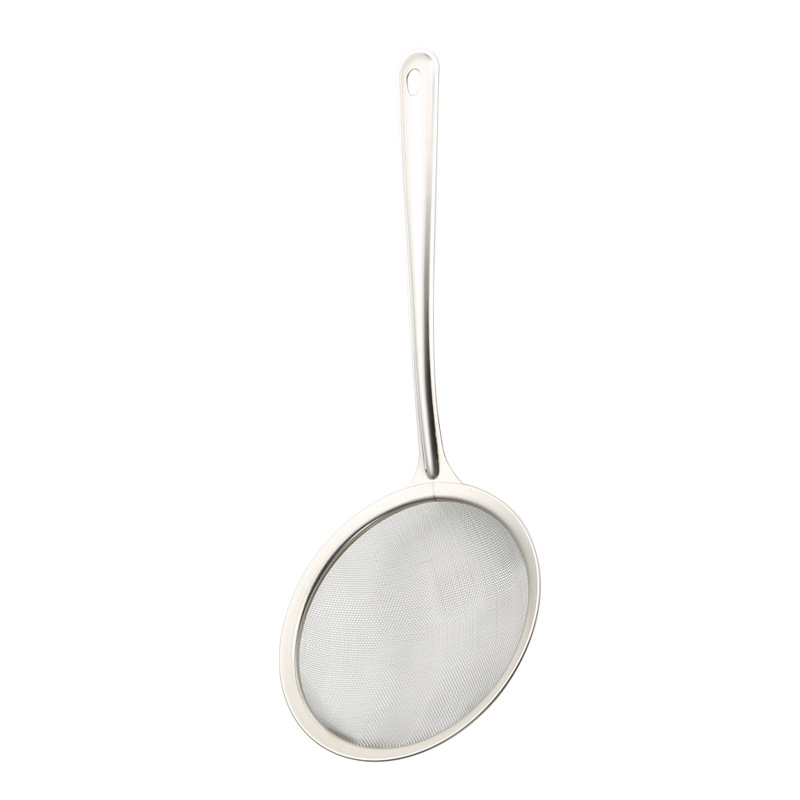 Stainless steel strainer net, household oil grid, hot pot scooping spoon, foaming spoon, juice strainer screen, residue separator, soy milk filter spoon Application Scenario