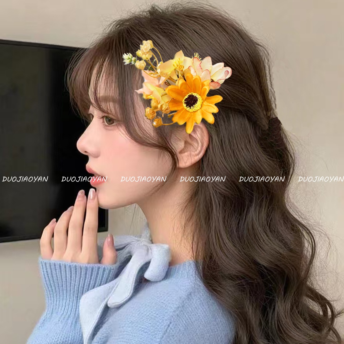 The new spring and summer floral one-line clip hairstyle exudes a high-end atmosphere. It's an early spring accessory for women to go out for photos, featuring bangs and hairpins Specification image