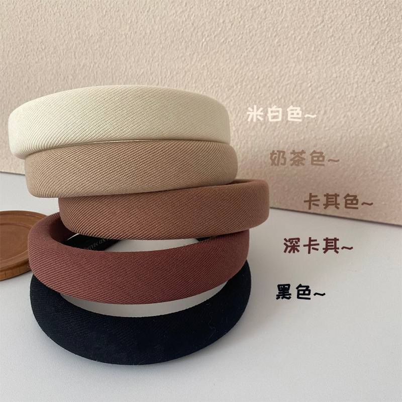 Milk tea and coffee-colored headbands, fashionable sponge hair bands, high top hairpins, girl's twisted pearl hair bands, Japanese and Korean hair accessories Specification image