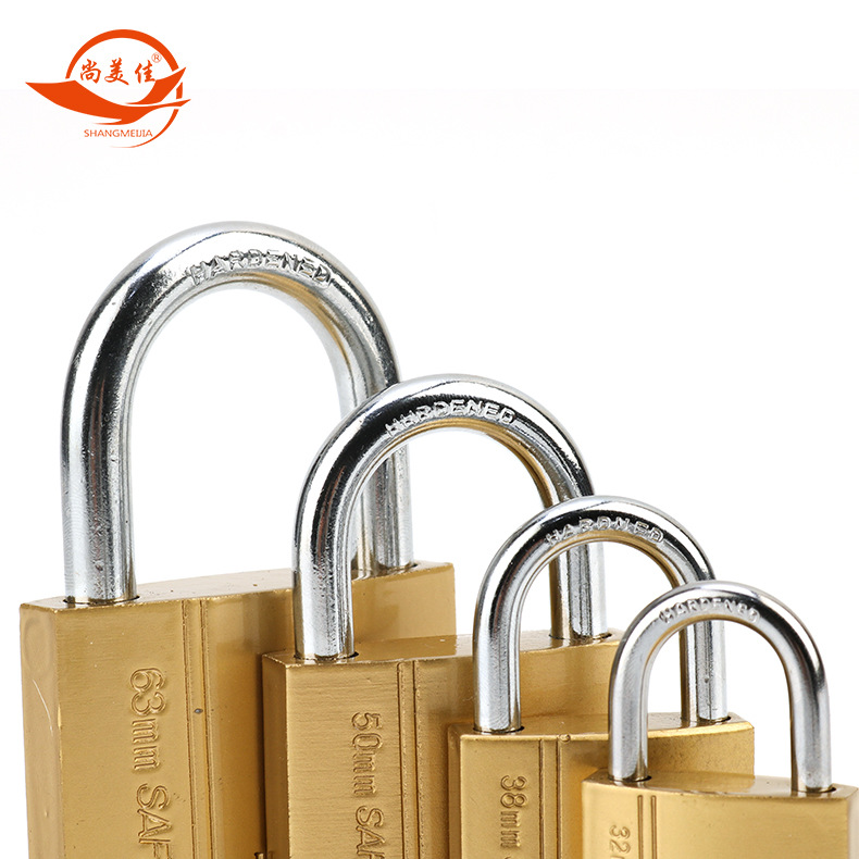 Shangmeijia copper-like padlock iron lock core quality is stable, copper-like appearance, student cabinet, warehouse door lock head iron padlock Application Scenario