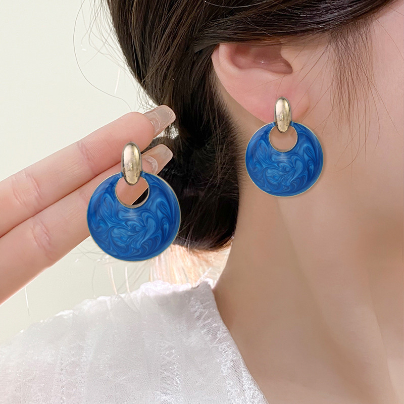 S925 Silver Needle Korean silver needle geometric irregular personality Hong Kong style retro high-end design sense, elegant stud earrings