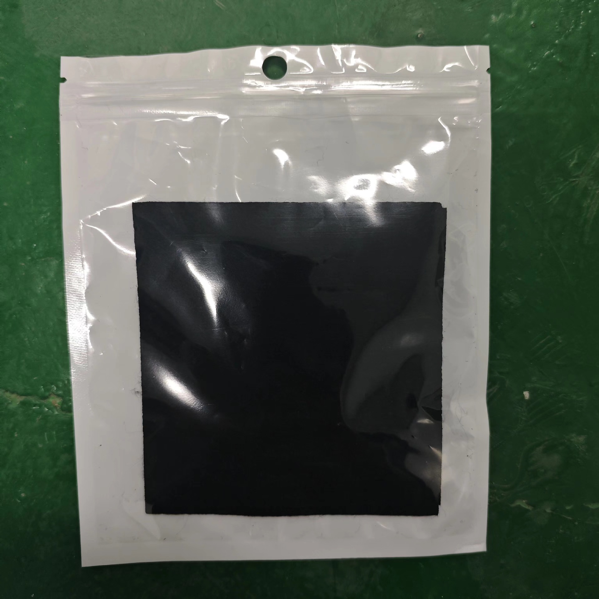 Nano glittering cloth for automotive supplies, polishing, decontamination and cleaning products, tool manufacturer, automotive scratch repair cloth Item Picture