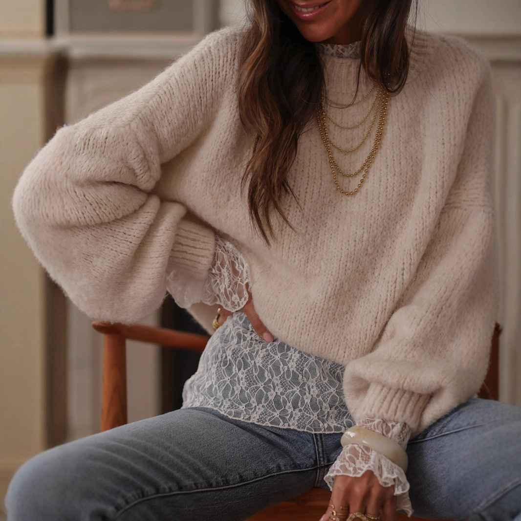 In the autumn and winter of 2025, there is a laid-back style lace-sleeved solid color soft and fluffy sweater. It is a loose knitted round-neck pullover sweater with a high-end look for women