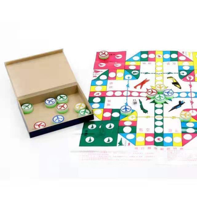 Wholesale of creative wooden box sets of Gobang, flying chess, Beast Chess, Checkers, children's educational and parent-child games, and chess toys Specification image