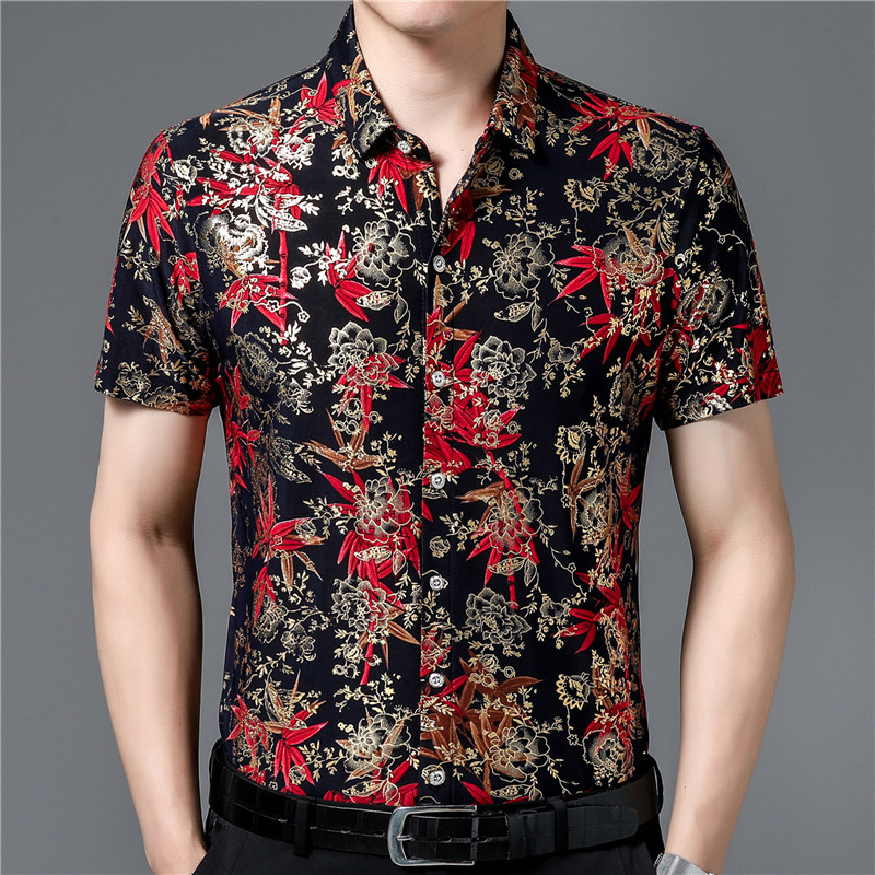 A middle-aged man's summer short-sleeved floral shirt, loose and no-iron casual half-sleeved ice silk shirt, gold-embossed thin top is trendy Specification image