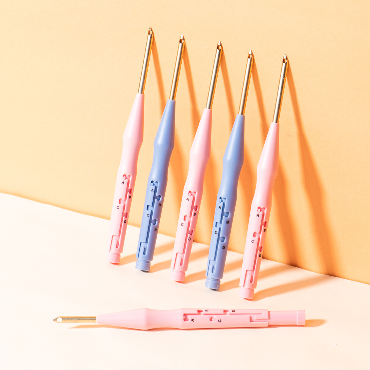 戳戳绣戳针毛线手工刺绣加粗塑料戳笔墩绣毛线绣彩色戳针针织勾针