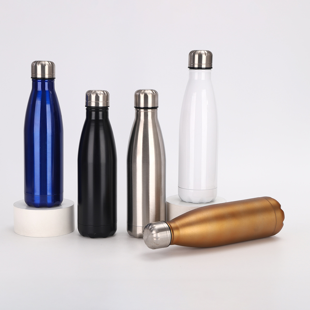 Portable outdoor mountaineering sports water cup, 304 stainless steel vacuum insulated cup, creative American-style small-mouthed cola bottle