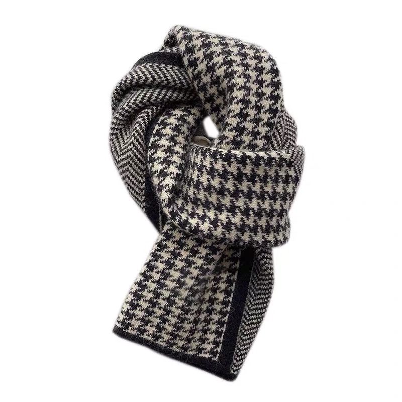 Women's winter Korean-style deer plush scarf, double-sided warm trend, school-style knitted checkered scarf, versatile scarf Item Picture