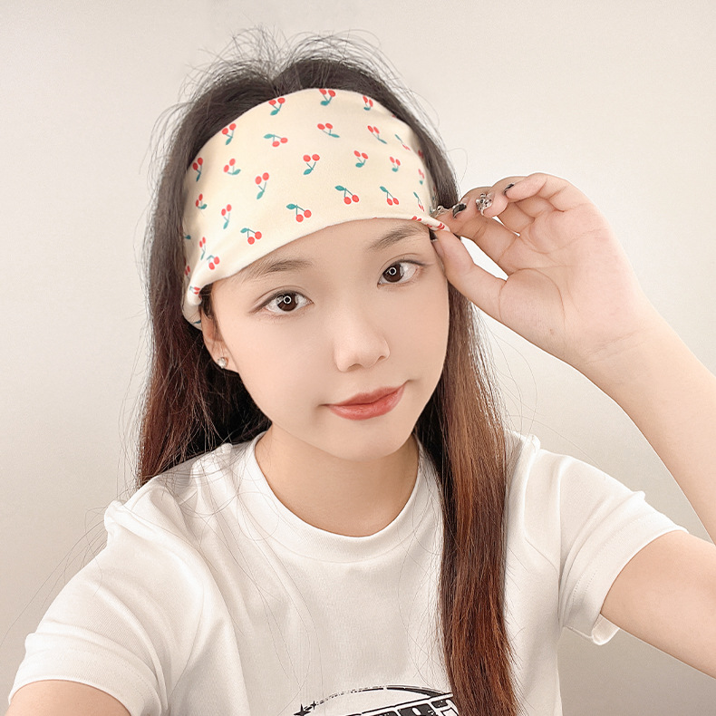 Keai Tao postpartum windproof hair band, pregnant women's headscarf, multi-functional pile cap, postpartum pure cotton breathable hair band Application Scenario