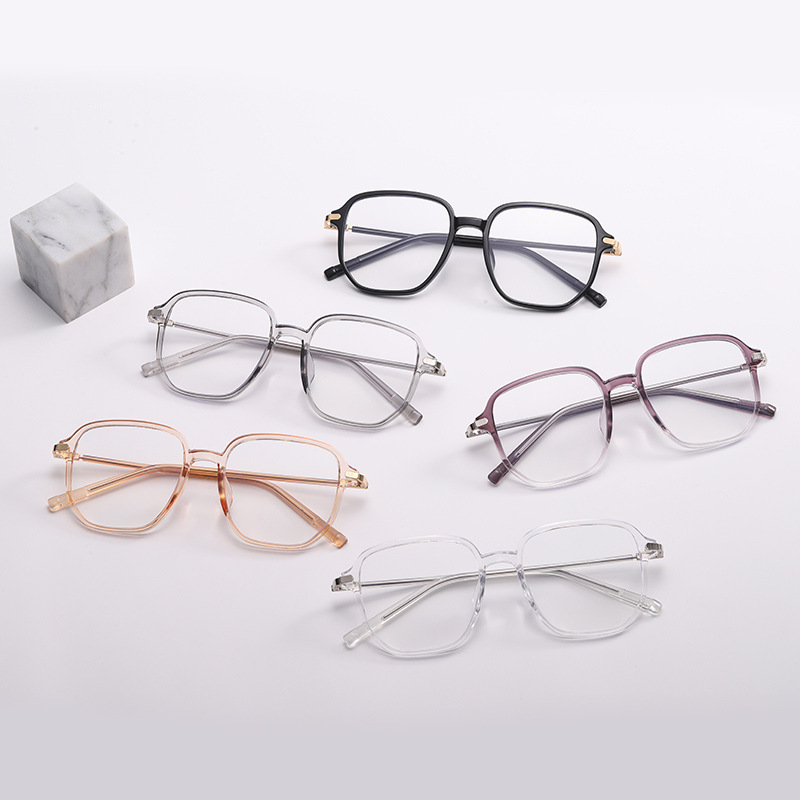 Trendy and retro, large frames and big faces make boys and girls look younger. Anti-blue light, no prescription, can be equipped with myopia glasses details Picture