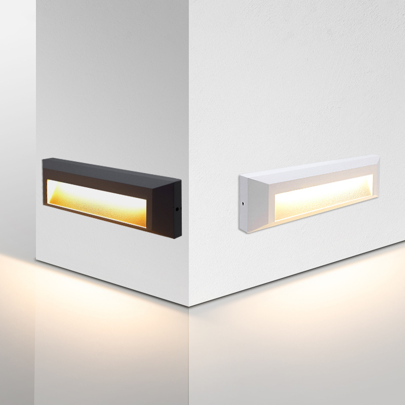 Exposed floor lamps, human-sensing step lamps, outdoor waterproof corner lamps, entrance door wall lamps, and stair tread lamps full figure