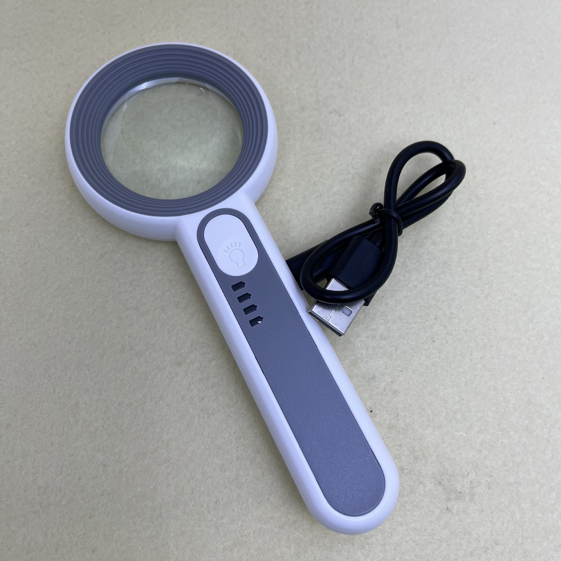 New 5x 12-LED light strip battery level display charging touch handheld gift magnifying glass Application Scenario