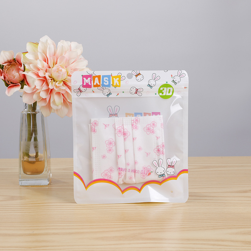 Wholesale of universal disposable adult and children's mask bags with self-sealing zipper seals in stock Application Scenario