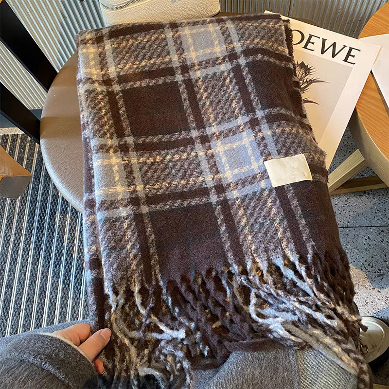 A new, versatile, checkered, thickened long shawl scarf with a strong atmosphere for women in winter, imitating cashmere. It's a perfect gift for your girlfriend Application Scenario