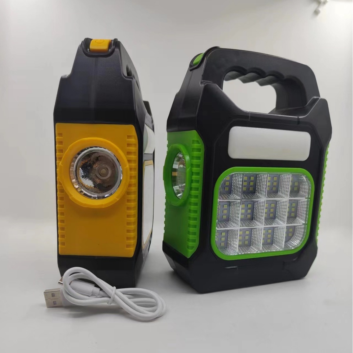 Luz de inundación solar multifuncional múltiples modos de trabajo luz de mano recargable luz de trabajo de camping portátil Application Scenario