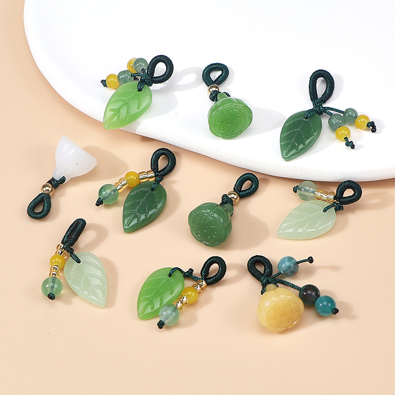 立体玫瑰花服饰配件/天资羽毛/花束刺绣贴/小藤球/沙金细节图