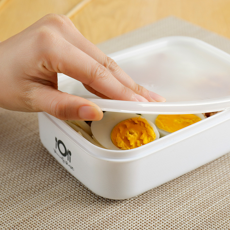Refrigerator fruit crisper refrigerator storage box Microwave heating lunch box Plastic rectangular bento box Application Scenario