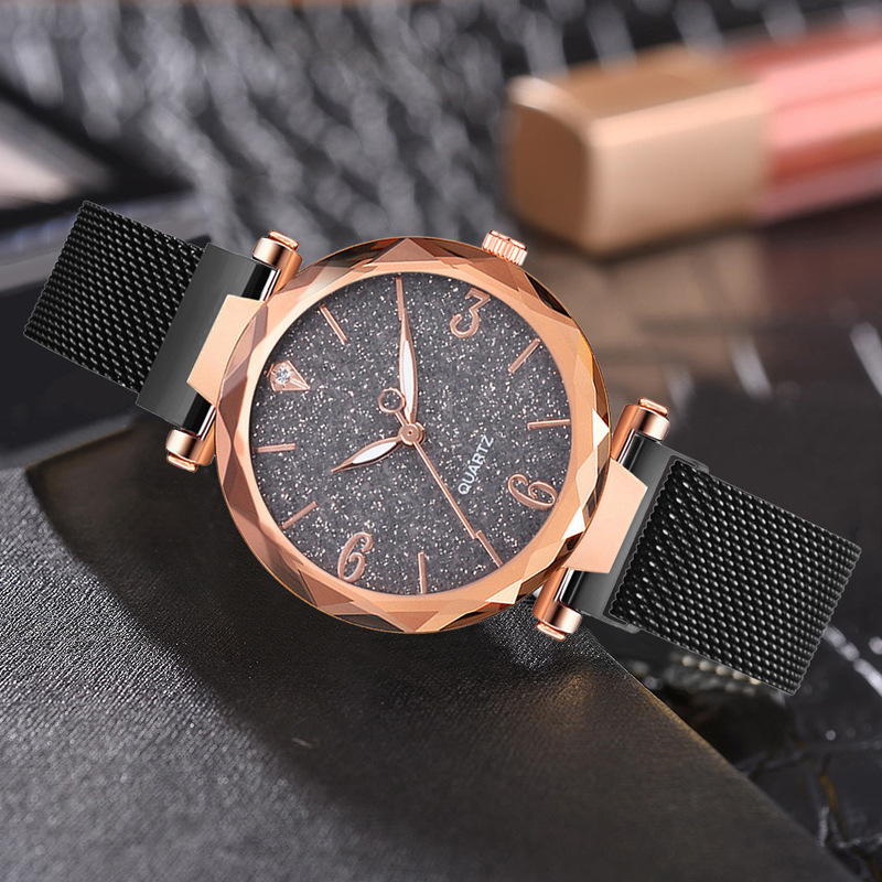 Wholesale starry sky watches, ladies' quartz watches, lazy people's magnetic straps, and magnet watches from the factory. One-piece replacement details Picture