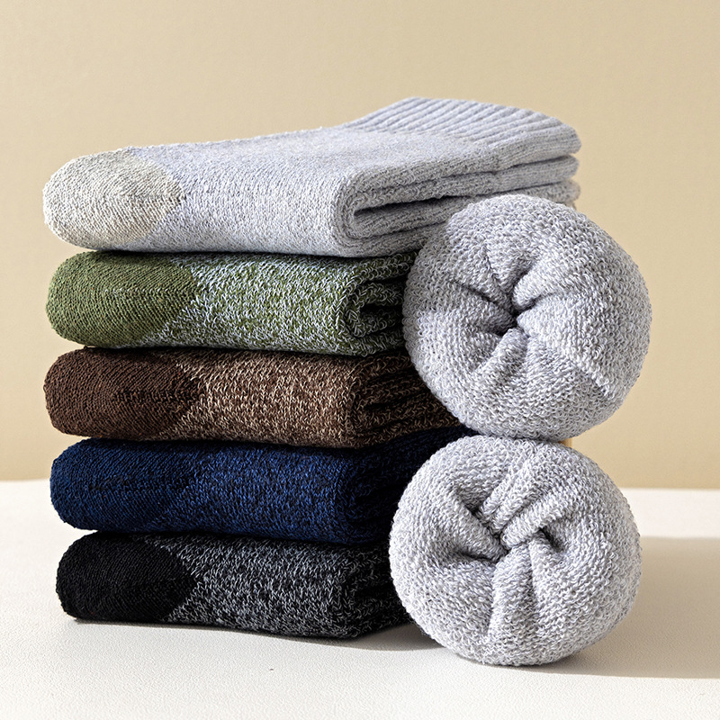 Sock stall, one-piece delivery service, men's winter fleece and thickened warm towel socks, men's loop socks, floor socks, outdoor crew hiking socks, one-piece delivery service