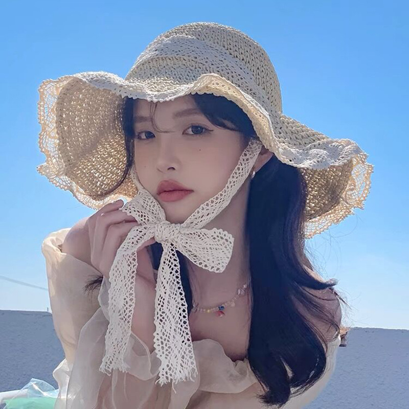 Japanese Summer Beach Hat Lace Straw Hat Women's Small Fresh Sunblock Hat Shade Travel Holiday Foldable Sun Hat Application Scenario