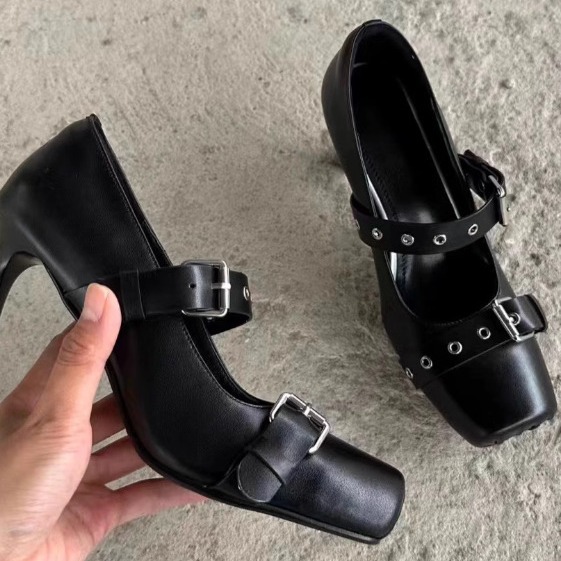 女式休闲单鞋实物图