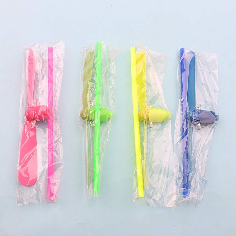 Wholesale of glowing bamboo dragonflies, glittering bamboo dragonflies, flying fairies, flying arrows, and improved childhood toys Application Scenario