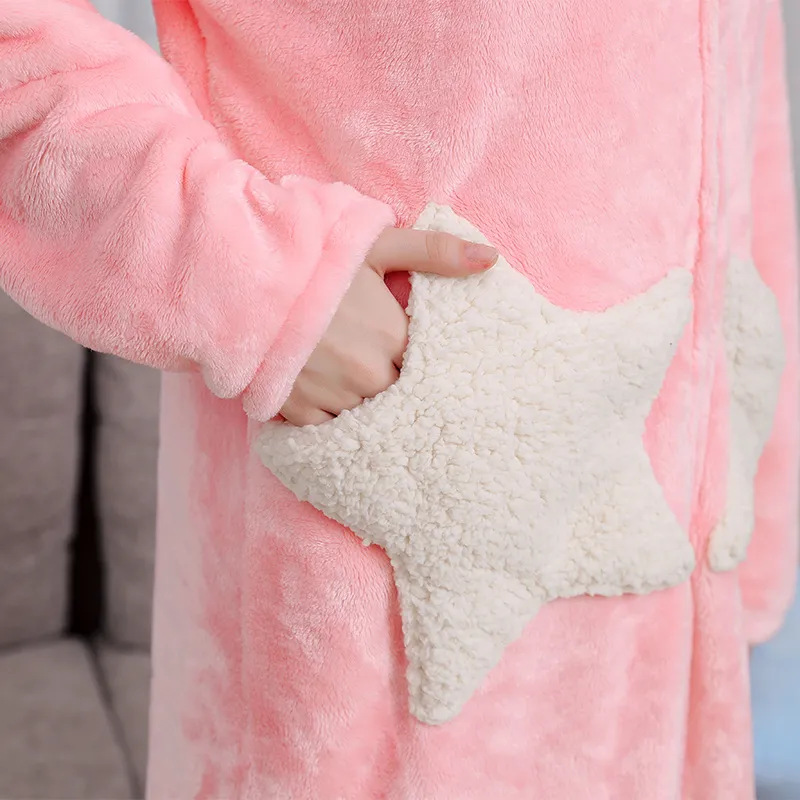 Cross-border solid color card, hooded bathrobe, home wear, hotel autumn and winter pajamas, long flannel couple bathrobes Application Scenario