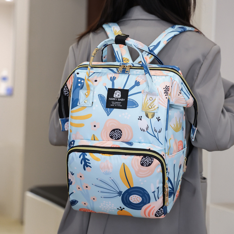 2024 New Mommy Bag Portable Portable Double Shoulder Multi-Function Large Capacity Backpack With All Senior Sense Bag Application Scenario