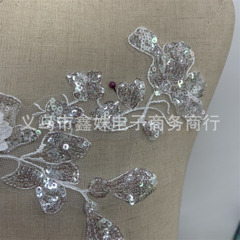تطريز رقائق ثلاثية الأبعاد مع فساتين الزفاف وفساتين السهرة details Picture