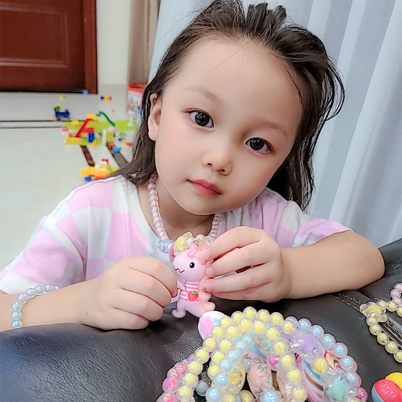 Children's luminous necklace bracelet set Princess accessories Baby birthday gift Toy girl cartoon cute accessories details Picture