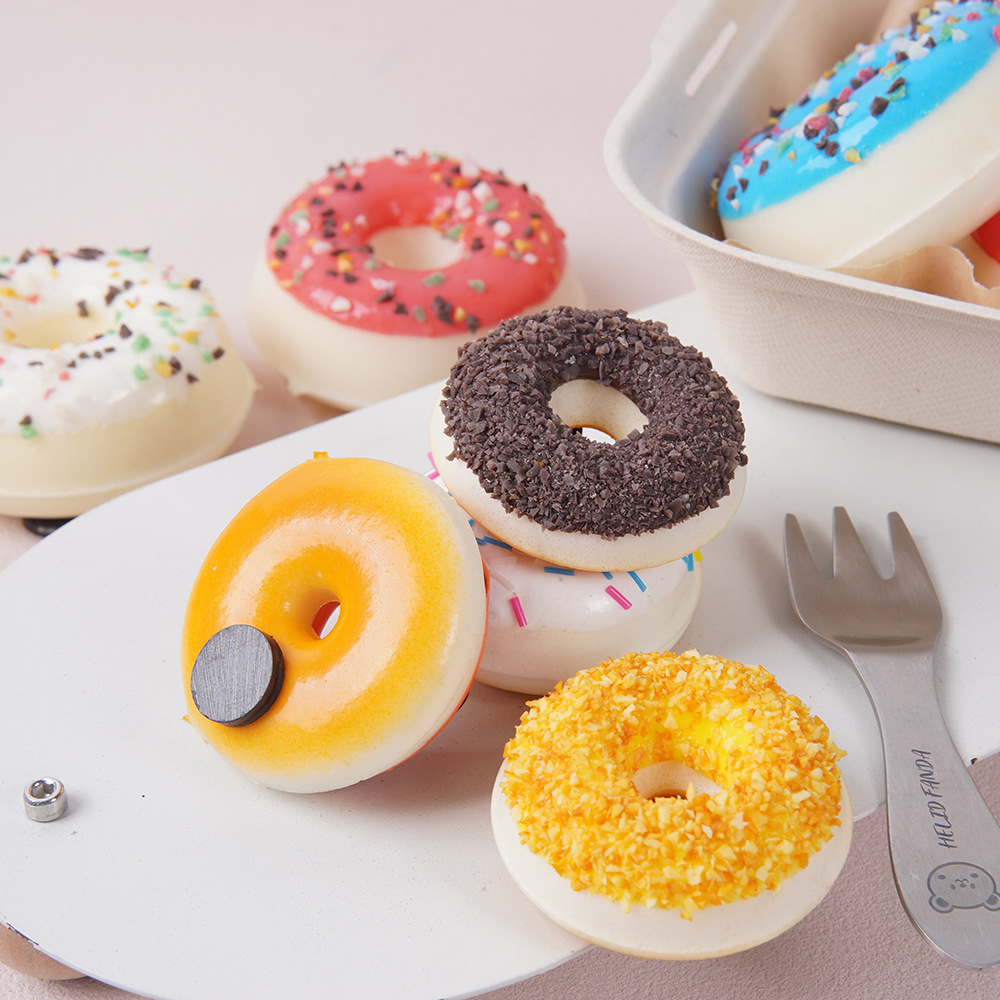 PU小款仿真甜甜圈玩具模型家居冰箱装饰仿真花生碎糖针甜甜圈减压玩具