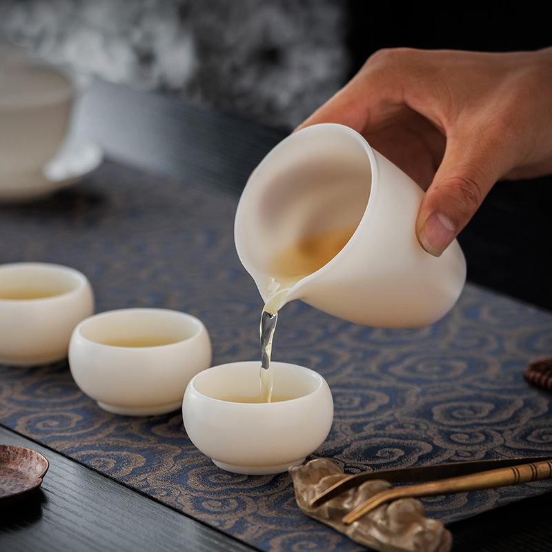 德化冰种玉瓷细节图