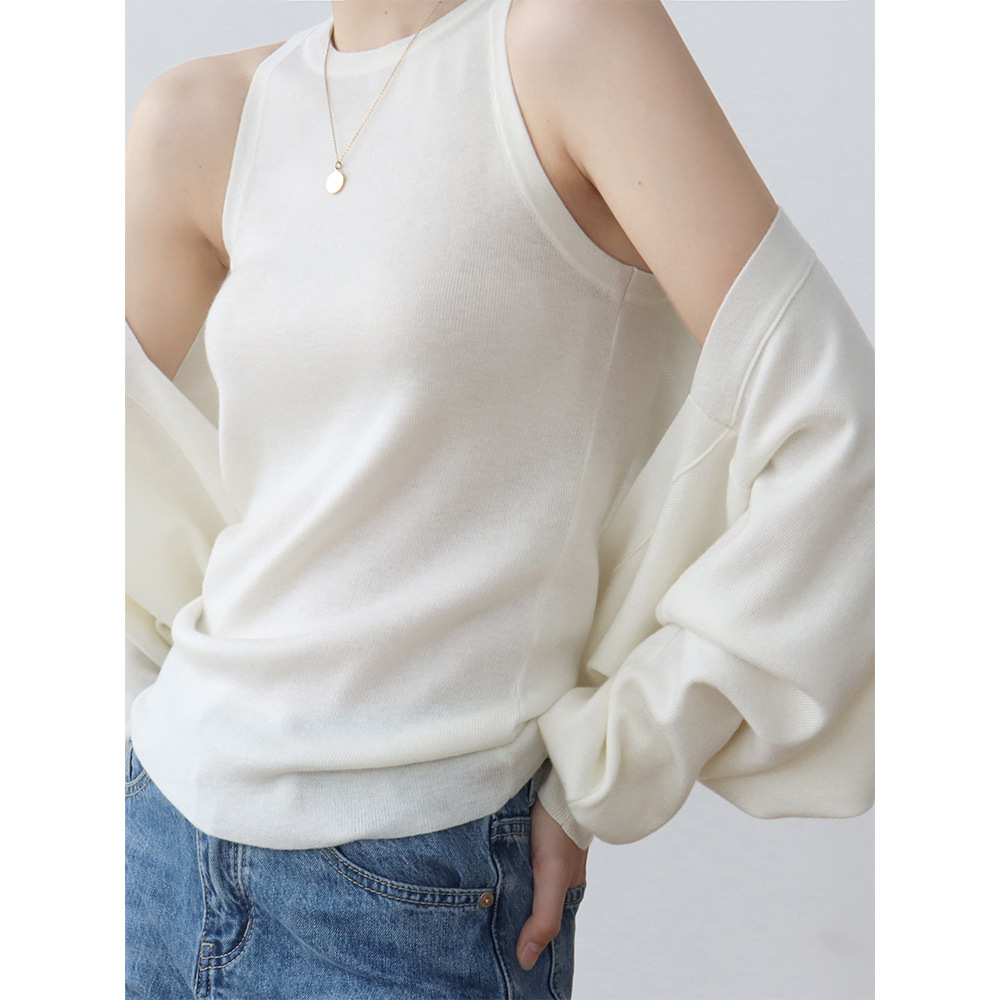 The new 2022 autumn collection of woolen knitted cardigan for women features a loose-fitting shawl with a laid-back style. It is a one-piece solid-color outerwear with a small coat details Picture