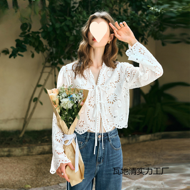 奶白色雪纺衫女春季2025年新款镂空蕾丝花边长袖衬衫