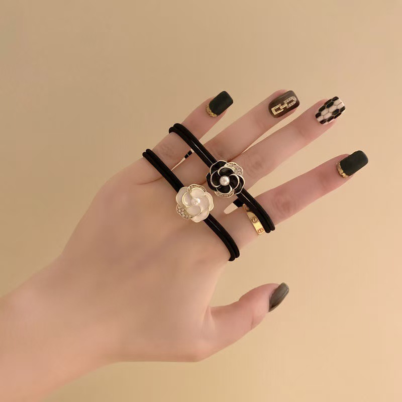 小香森系仙美山茶花发绳简约奢侈高端发量多皮筋2025年流行头绳细