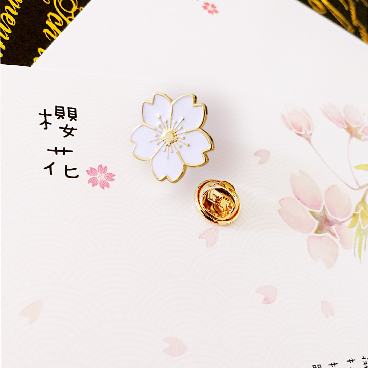 Summer cherry blossom anti-slip collar pin Fashion Day Medal cartoon badge Cute schoolgirl bag pin accessories Application Scenario