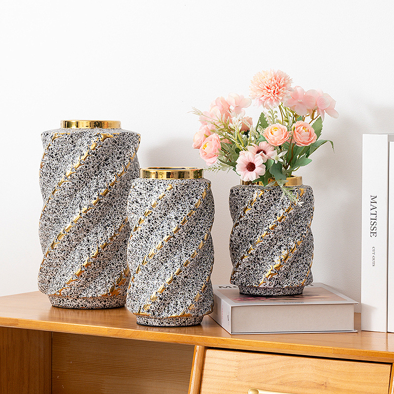 2024 New Ins Wind High Appearance Level Ceramic Vase Decoration Niche Electroplating Nordic Vase Home Living Room Decoration Flower Arranger Vase Simulation Flower Belt Vase Ceramic Vase Vase Wholesale Application Scenario