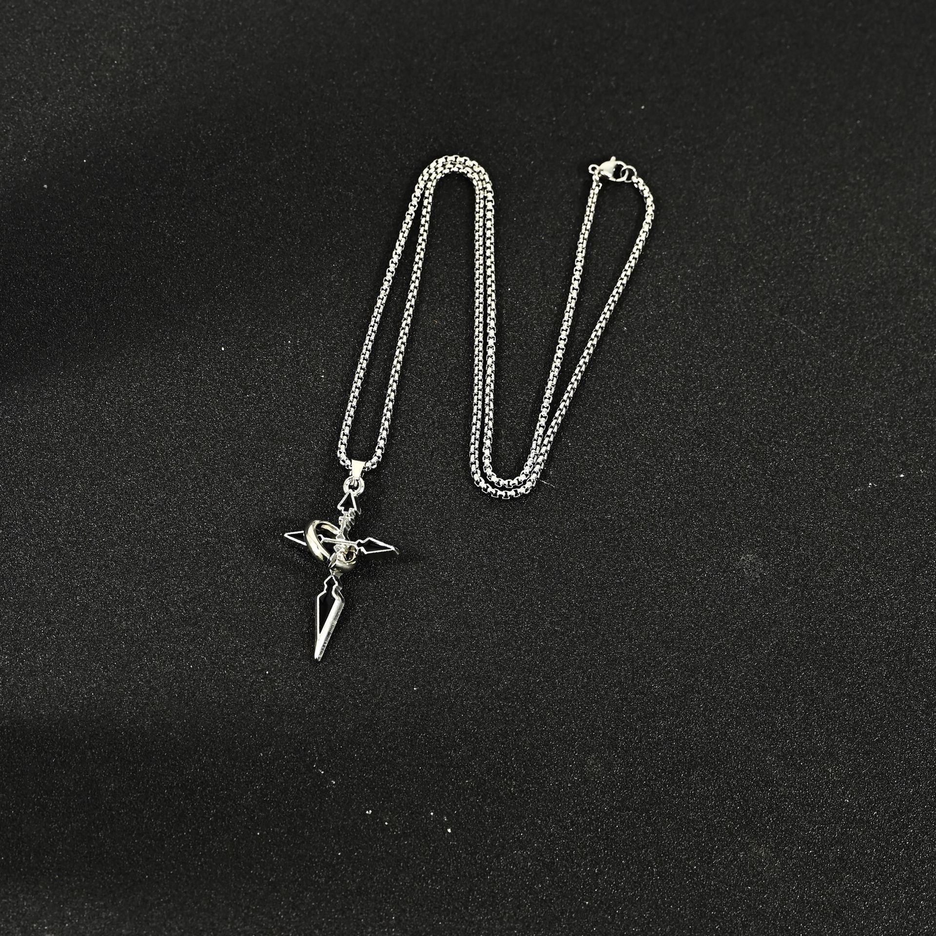 Cross pendant men's necklace, men's trendy brand versatile chain accessory, men's trendy sweatshirt pendant titanium steel chain details Picture