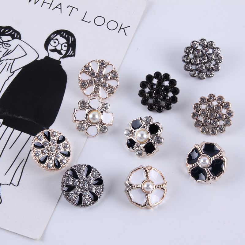 Fashionable chanel-style metal oil dot buttons for children's coats, windbreakers, suits, sweaters, jackets, and retro decorative buttons details Picture