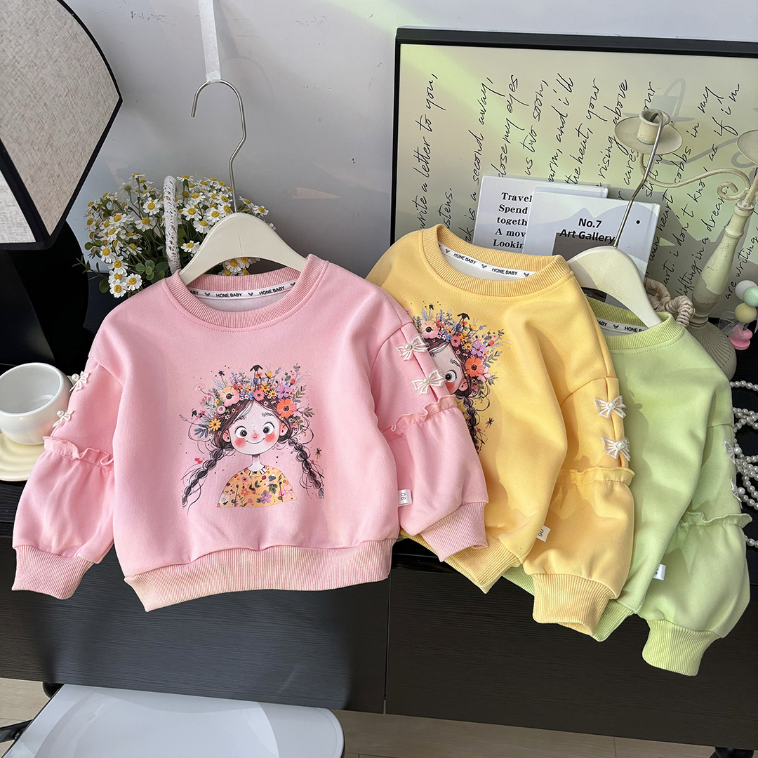 The new cotton baby princess bow cartoon long-sleeved spring and autumn sweatshirt for girls in the 2024 autumn is stylish with a round neck Application Scenario