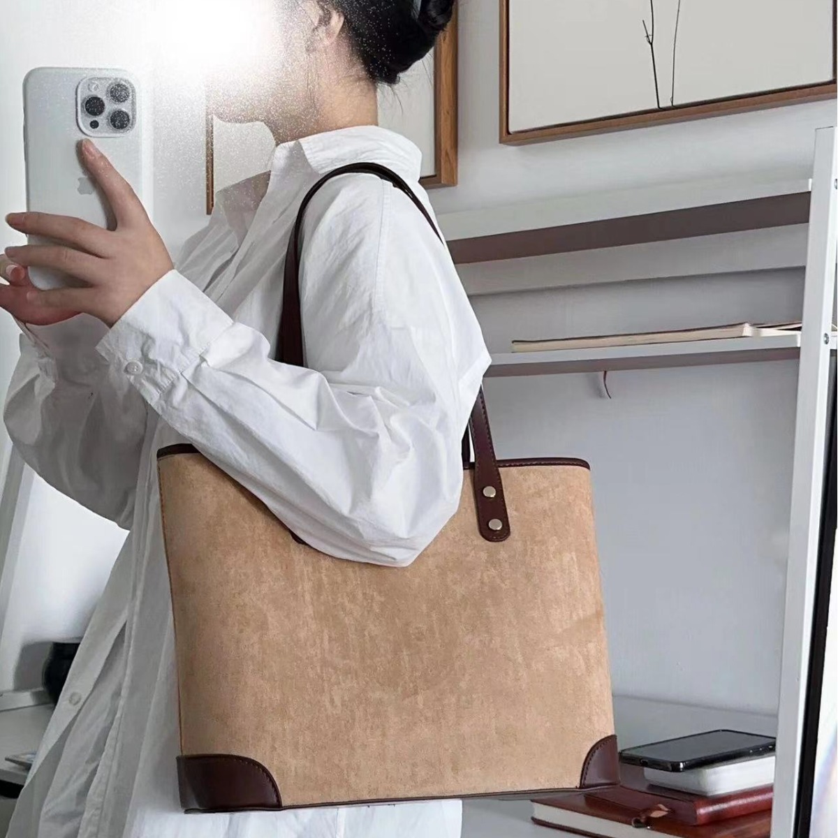 The Maillard large-capacity tote bag for autumn and winter, 2024 new model, is a fashionable school commuting bag and a shoulder bag Specification image