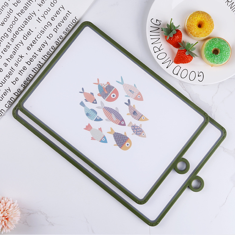 Creative rubber-coated cutting board, thickened kitchen cutting board, anti-slip, double-sided use, plastic rolled panel for easy cleaning Specification image