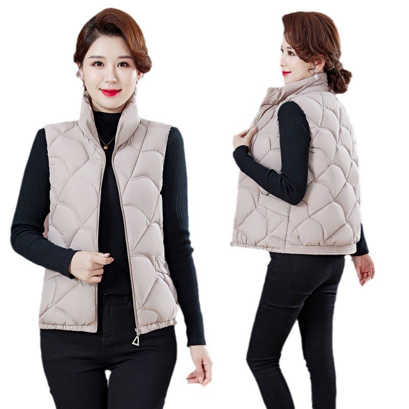 2023 New styles of down cotton-padded jackets for middle-aged and elderly people, women's thickened down vests, waistcoats, women's breadwear, and mom's wear Item Picture