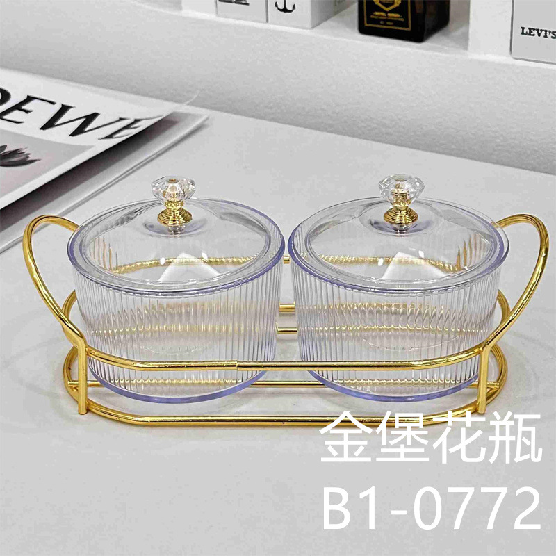 Transparent plastic round fruit plate, living room coffee table, household storage box, tea snacks, candies, inventory, heart plate, dried fruit box, golden castle vase Application Scenario