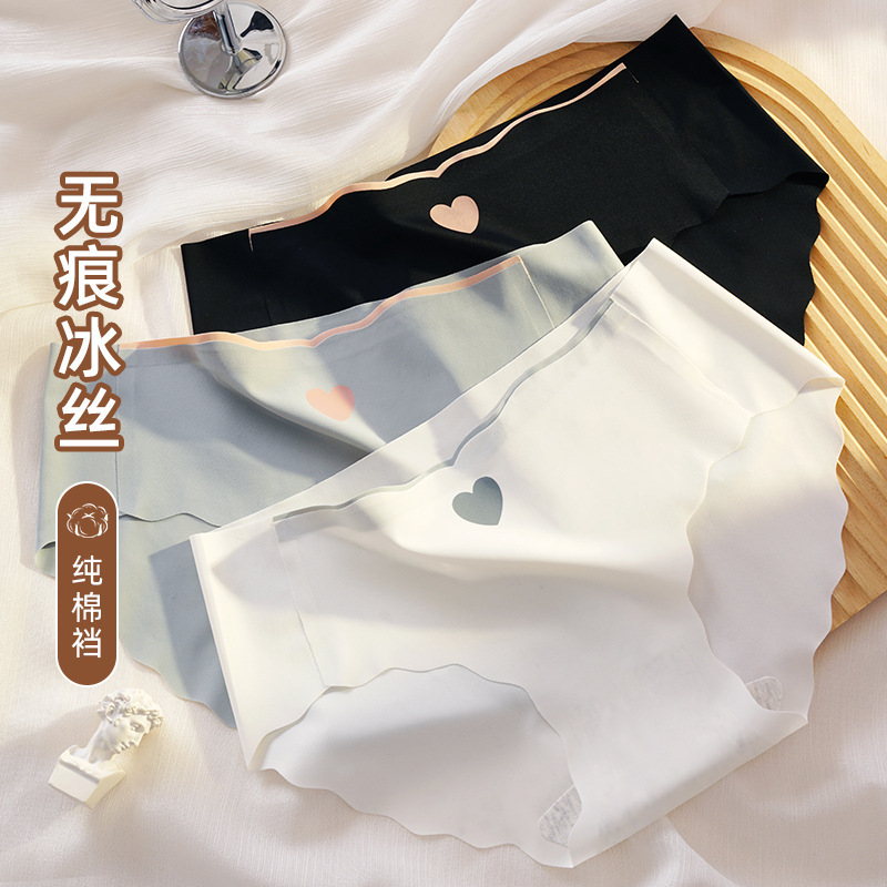 Japanese-style girl ice silk heart-shaped underwear for women, thin mid-waist, large size, breathable, pure cotton crotch, seamless and sexy underwear for ladies details Picture