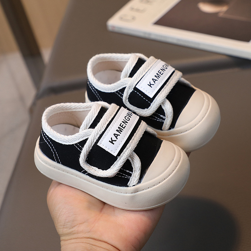 2023 Autumn New Baby Shoes Bao Head Anti-Kick Baby Canvas Shoes Boy Soft Soled Toddler Shoes Non-Slip Application Scenario