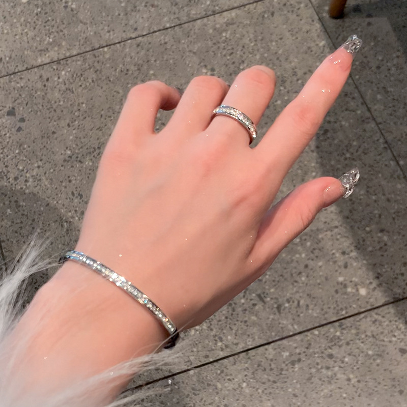Wholesale of Starry Sky bracelets, titanium steel bracelets, best-selling stainless steel bracelets, children's hand accessories, high-end full diamond bracelets