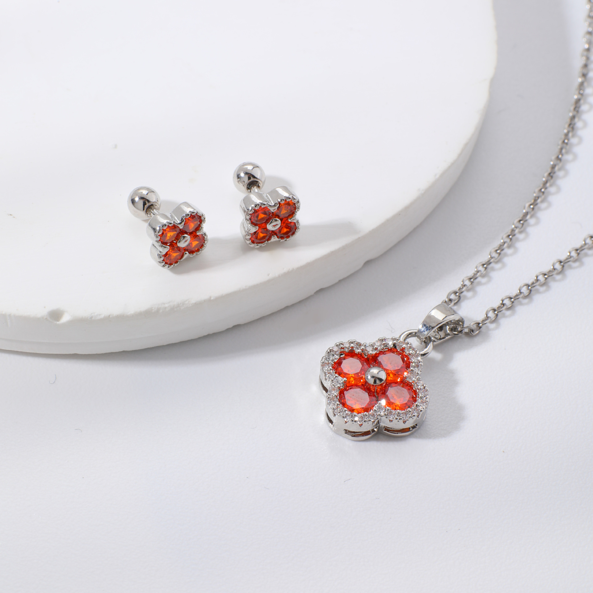 Kashi Accessories Set - Youthful Four-leaf Clover Zircon Necklace Stud Earrings Dopamine Necklace Stud Earrings Two-piece Set Wholesale for Women Specification image