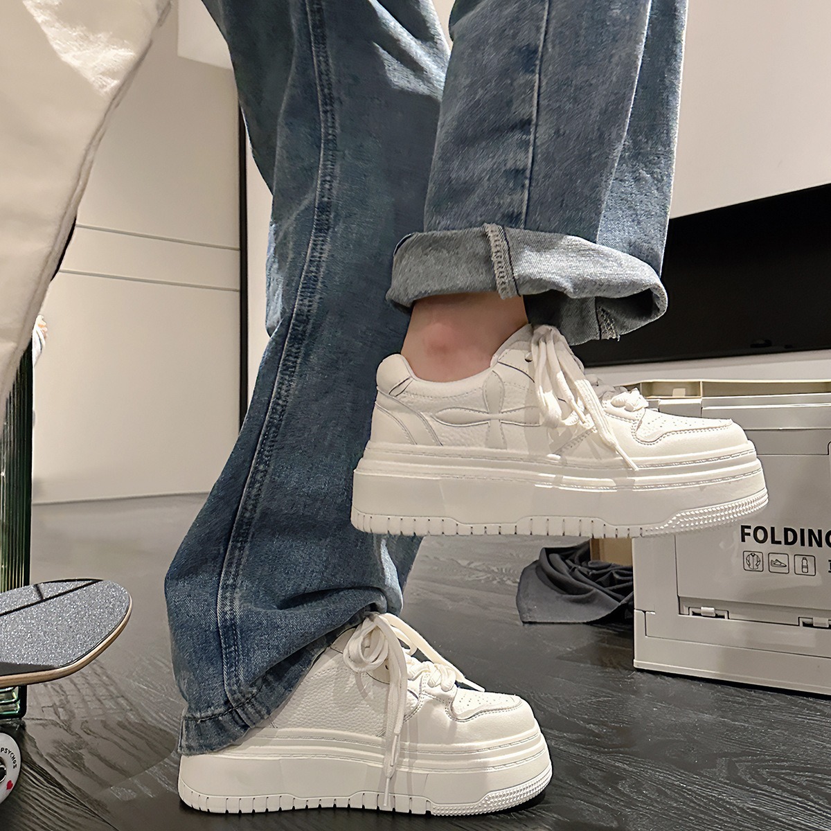 High version ~ cowhide 2024 spring new thick soled small white shoes Korean version of leisure everything inside the increase leather board shoes women details Picture